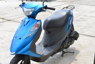 スズキ　アドレス125　CF46A　青
