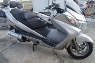 スズキのスカイウェイブ（スカブ）